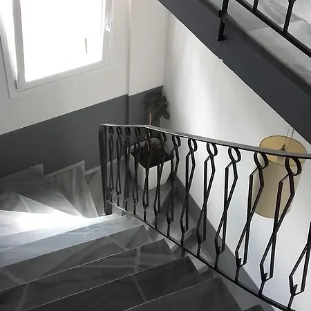 Pensión Flora Tínos