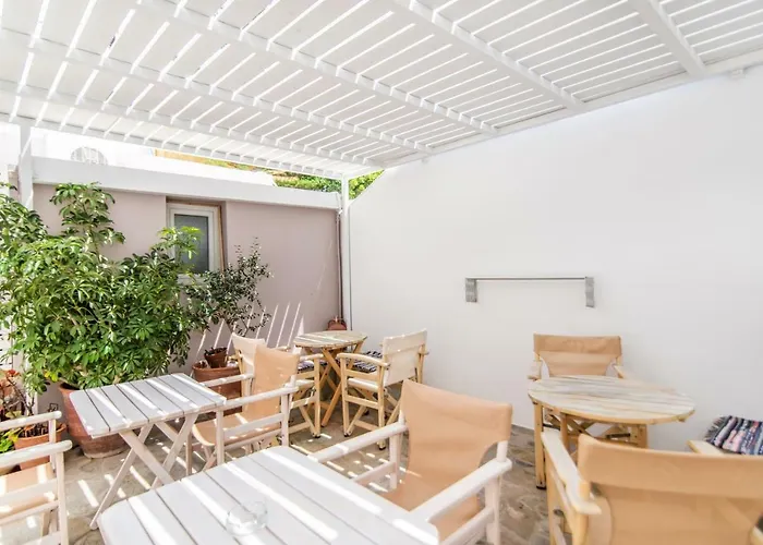 Pensionat Flora Tínos