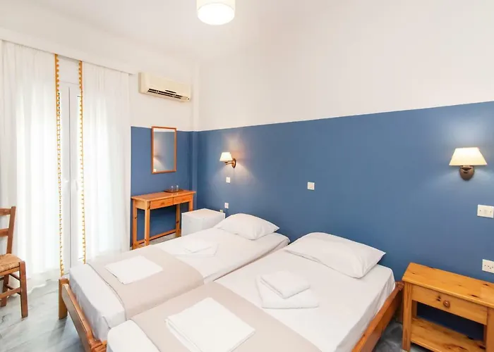 Flora Penzion Tínos